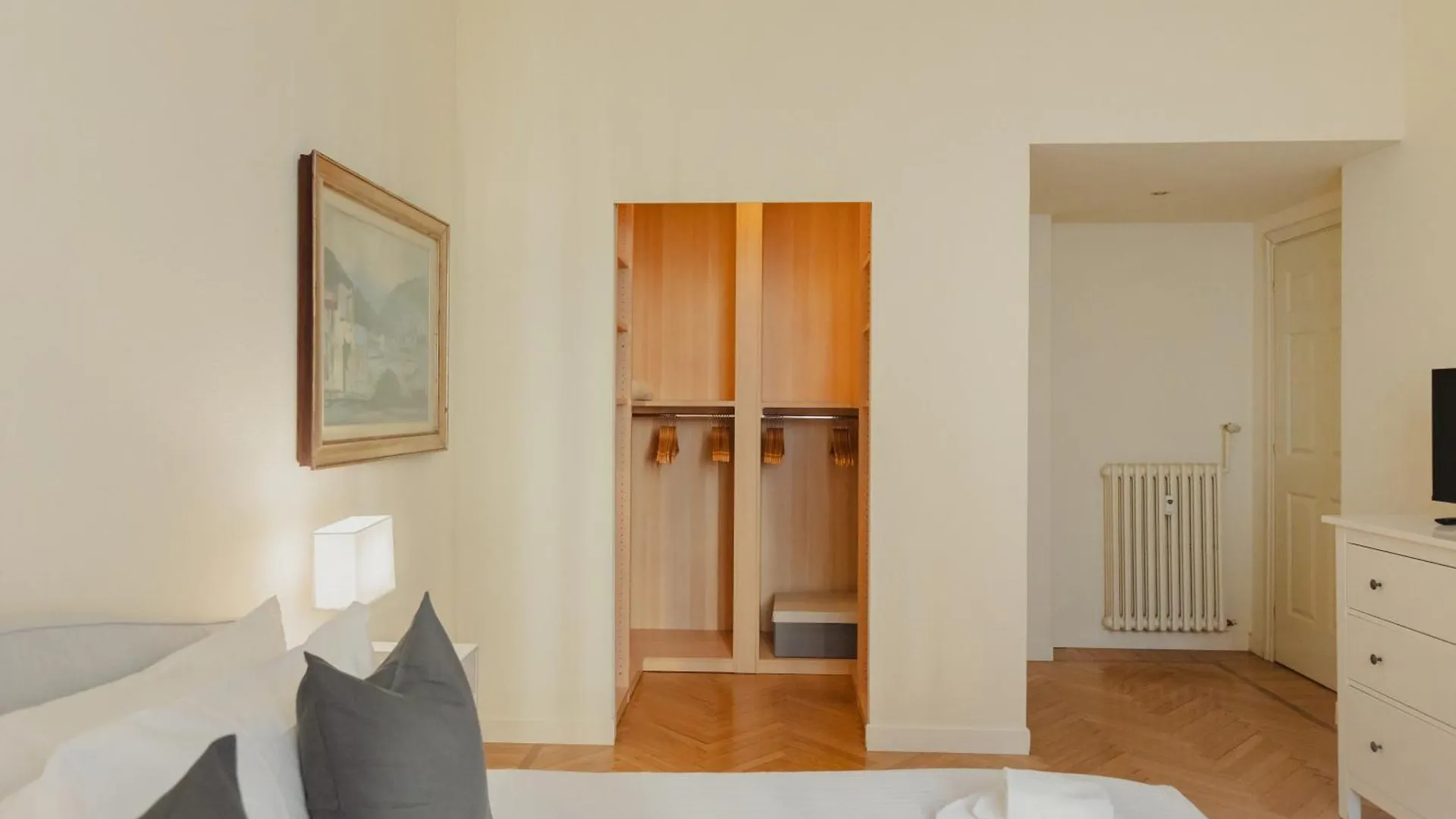 Gohost - Quiet, Bright & Stylish Flat In The Heart Of Milan Apartment
