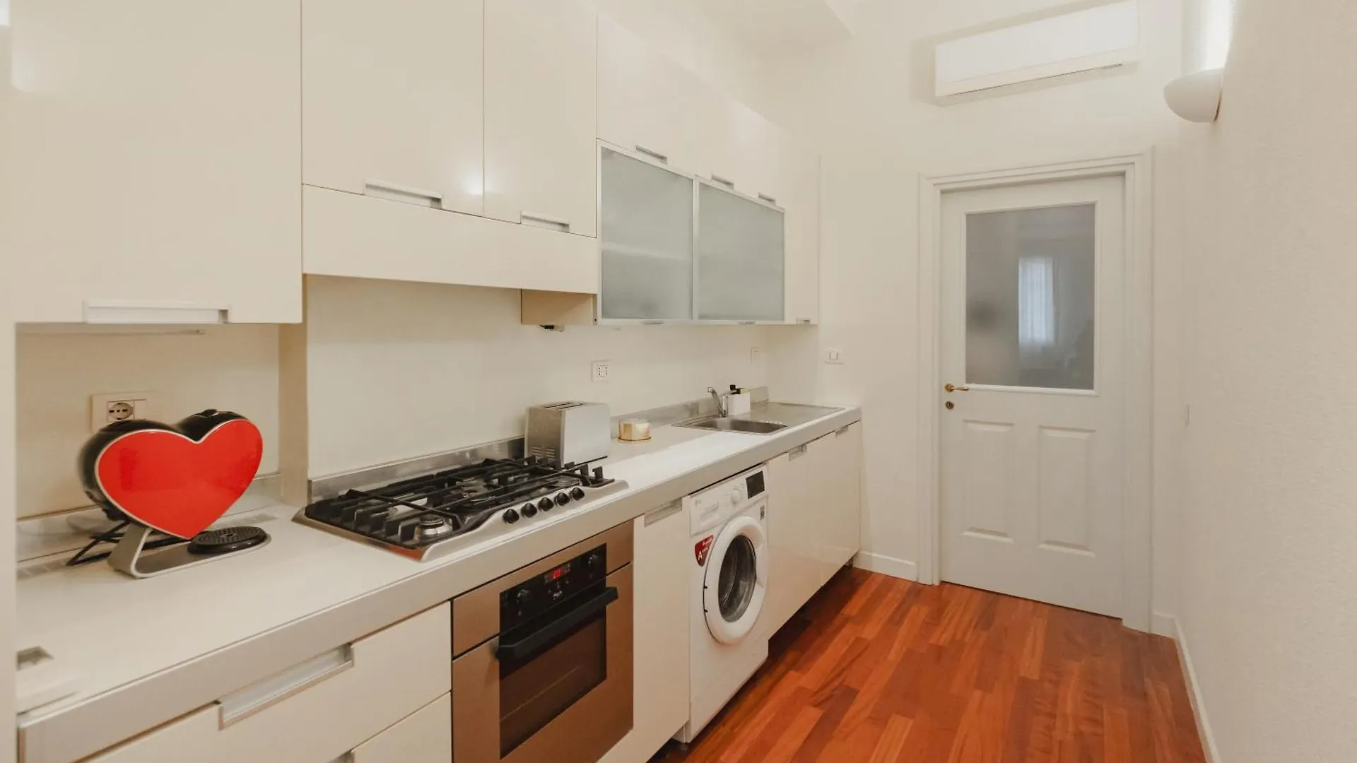 Gohost - Quiet, Bright & Stylish Flat In The Heart Of Milan Apartment