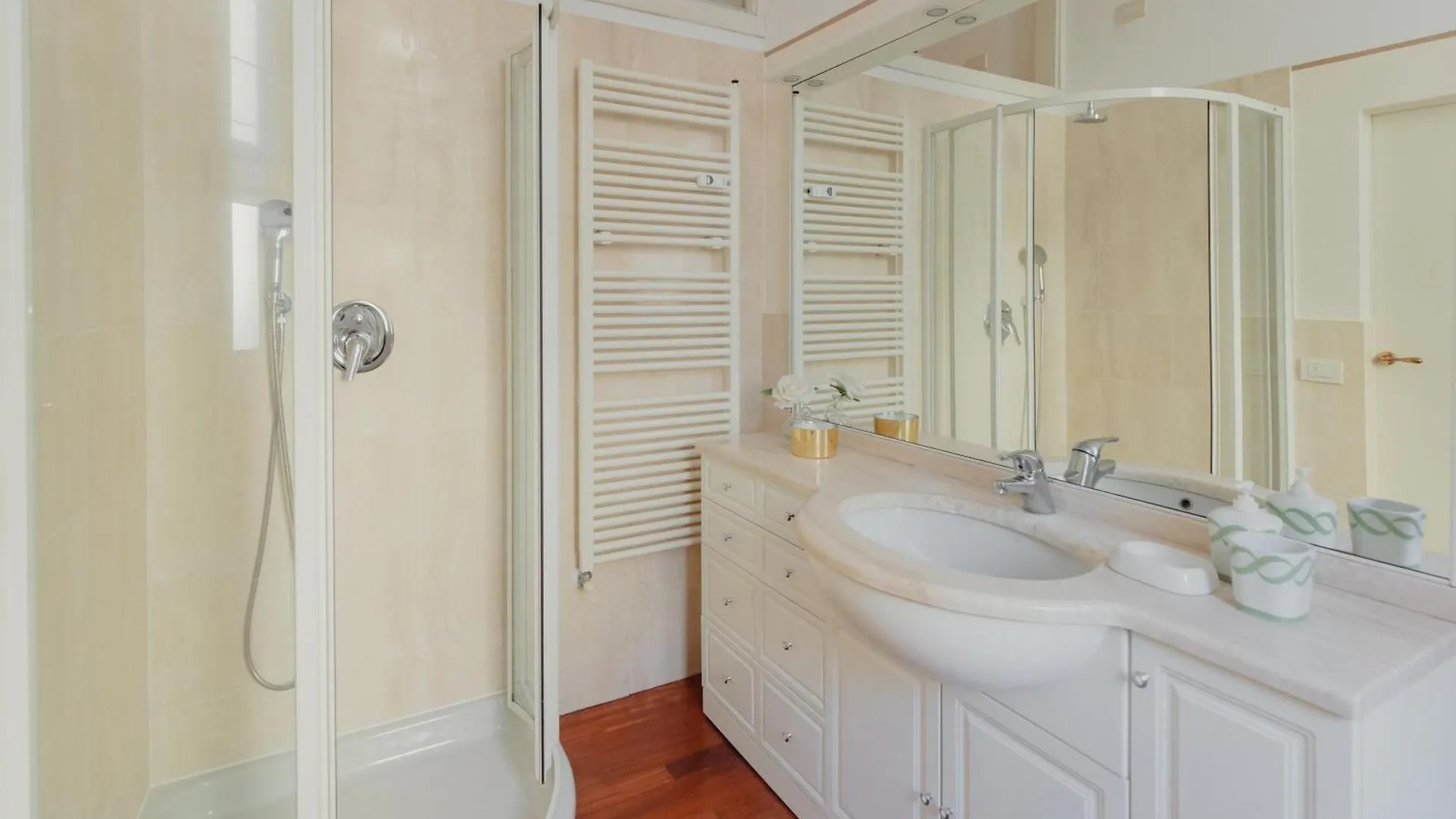 Appartamento Gohost - Quiet, Bright & Stylish Flat In The Heart Of Milano