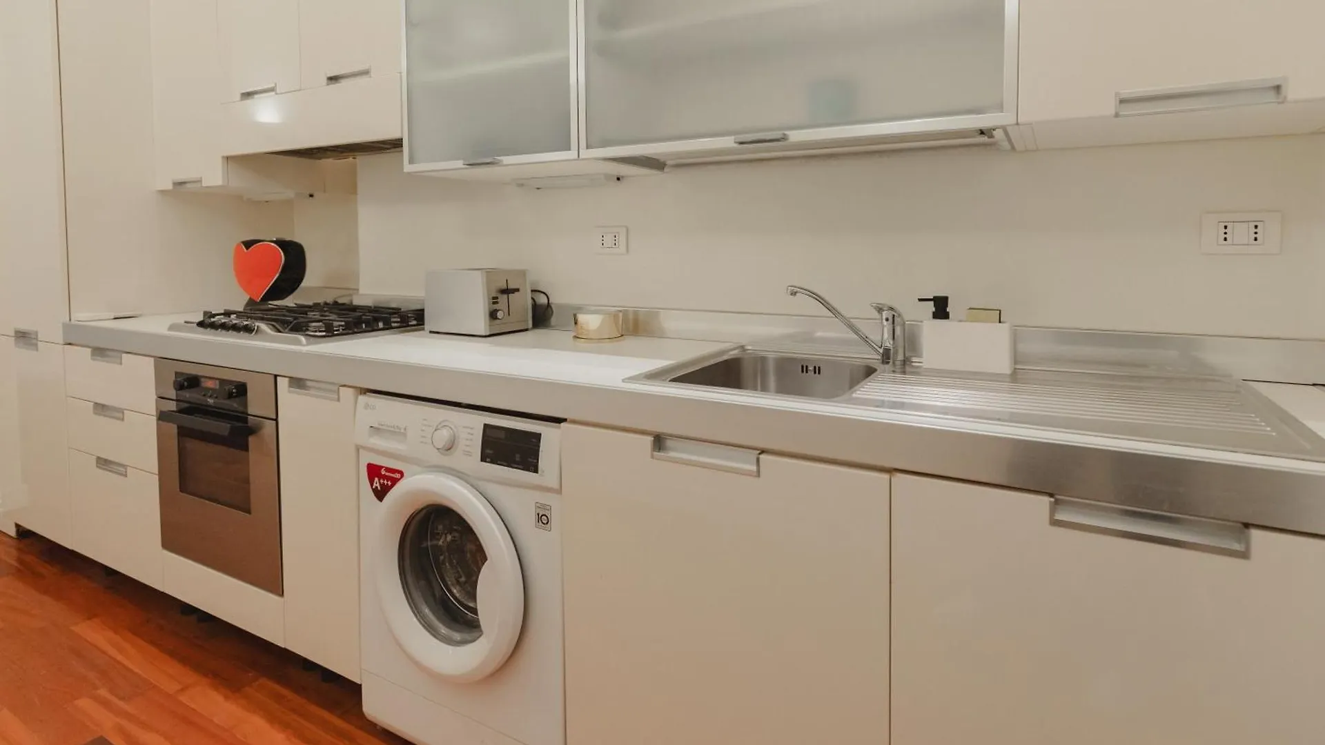 Appartamento Gohost - Quiet, Bright & Stylish Flat In The Heart Of Milano